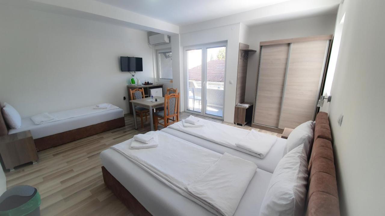 אוהריד Villa Frasoro מראה חיצוני תמונה