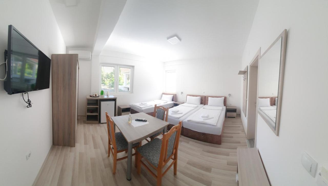 אוהריד Villa Frasoro מראה חיצוני תמונה