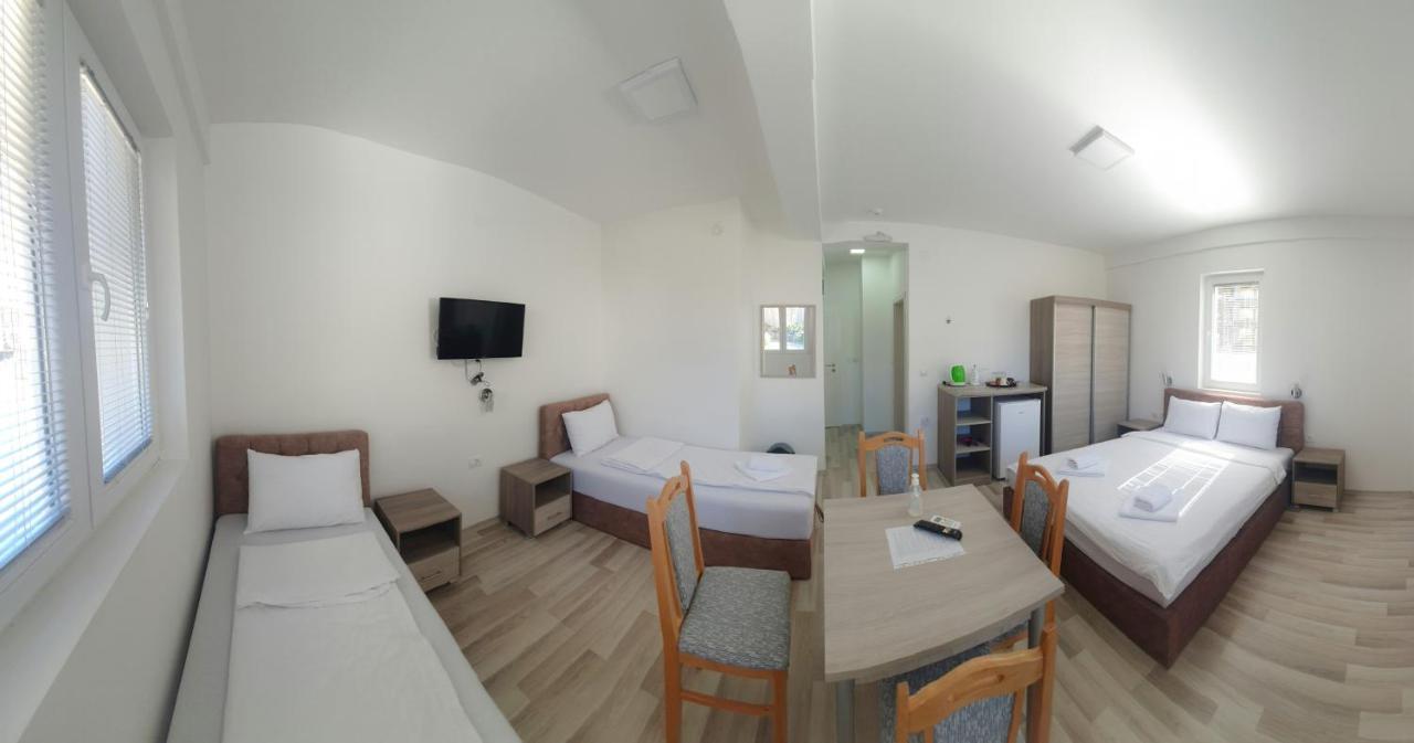 אוהריד Villa Frasoro מראה חיצוני תמונה